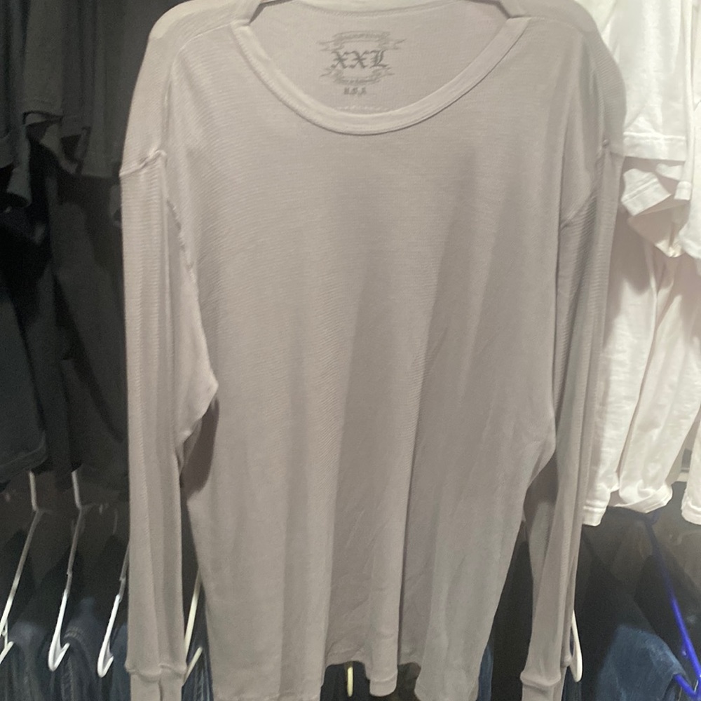 J & Company gray skull long sleeve thin thermal.